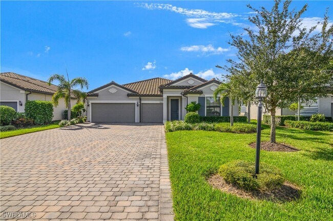 19828 Beverly Park Rd in Estero, FL - Building Photo - Building Photo