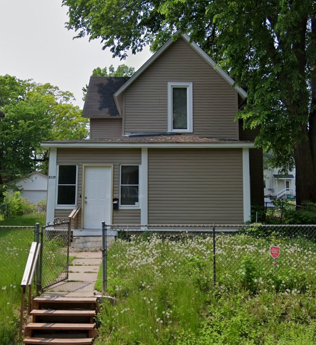 property at 2117 N Ilion Ave