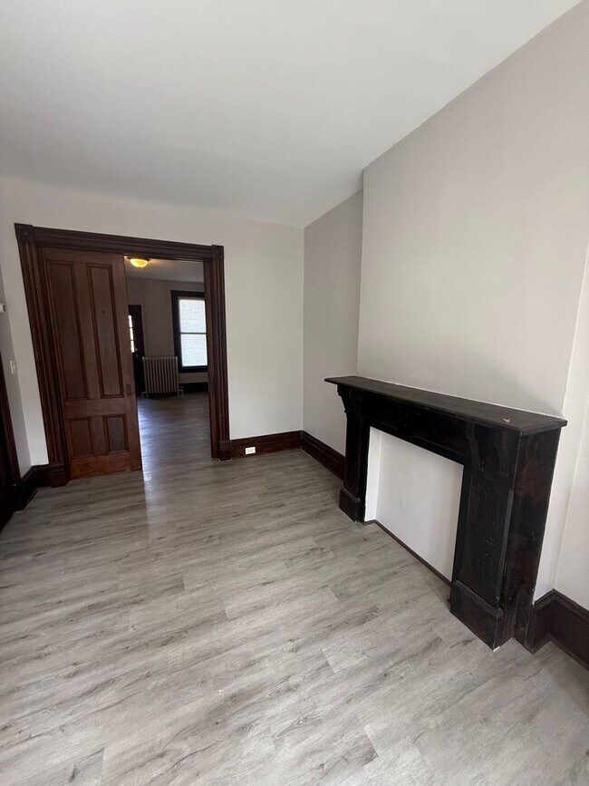 72 Liberty St WH-Unit -Unit 1 in Newburgh, NY - Building Photo - Building Photo