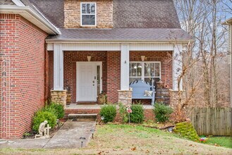 632 Hidden Valley Dr in Clarksville, TN - Building Photo - Building Photo