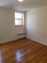 354 E 19th St-Unit -3F in New York, NY - Building Photo - Building Photo