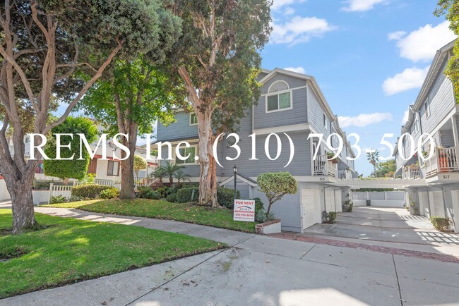 property at 313 N Broadway