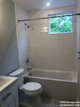 24 Pond St, Unit 2 in Boston, MA - Building Photo - Building Photo