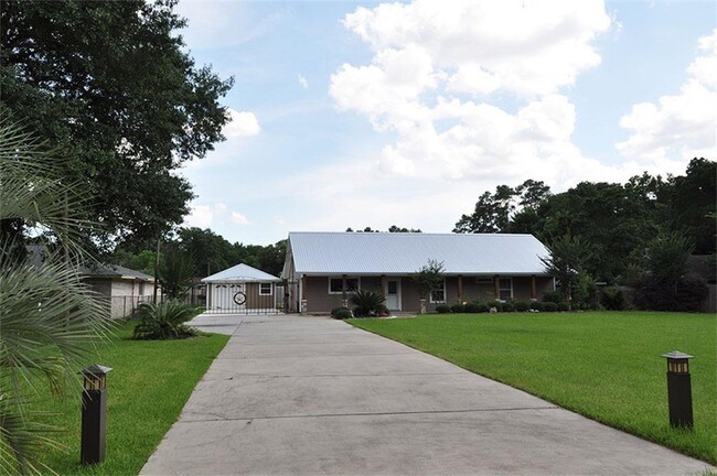 25523 Helms Dr in Huffman, TX - Building Photo - Building Photo