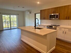 203 Lowell St in Wilmington, MA - Building Photo