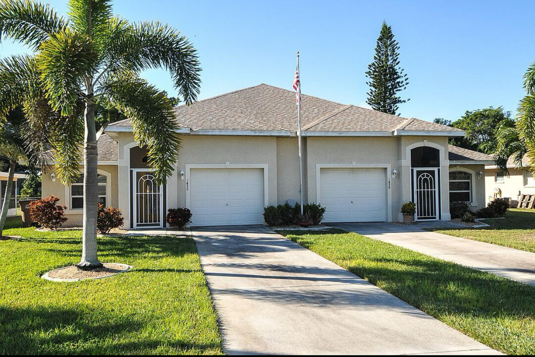 1622 Orchid Blvd in Cape Coral, FL - Building Photo