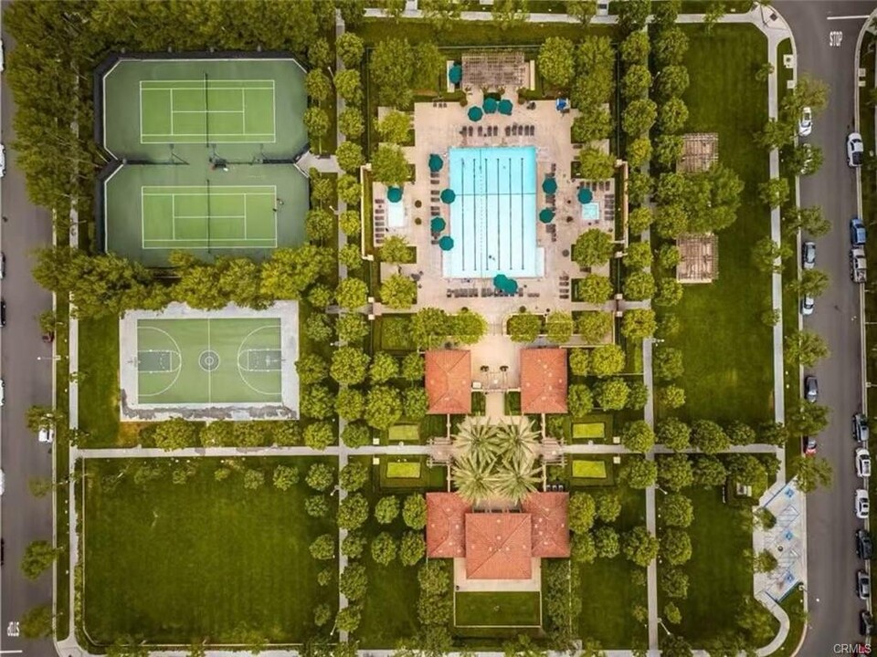 38 Latitude in Irvine, CA - Foto de edificio