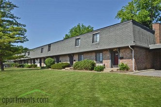 9000 Westfield Apartments in Indianapolis, IN - Foto de edificio - Building Photo