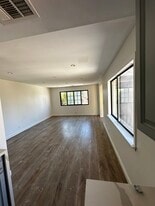 8532 Vine Valley Dr in Sun Valley, CA - Building Photo