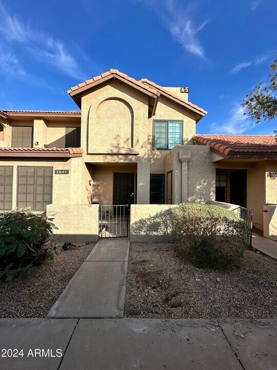 8625 E Belleview Pl in Scottsdale, AZ - Building Photo