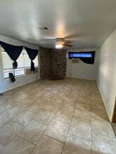 1857 Crestwood Cir in Stockton, CA - Building Photo - Building Photo