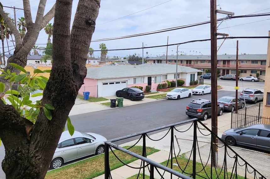 1414 W 94th Pl, Unit half in Los Angeles, CA - Building Photo