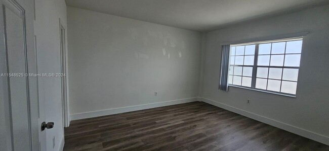 3501 Jackson St, Unit 302 in Hollywood, FL - Building Photo - Building Photo