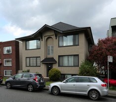 1425 W 10th Ave in Vancouver, BC - Building Photo
