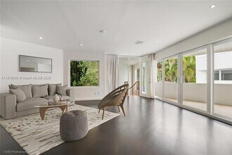 230 Ridgewood Rd in Coral Gables, FL - Building Photo - Building Photo