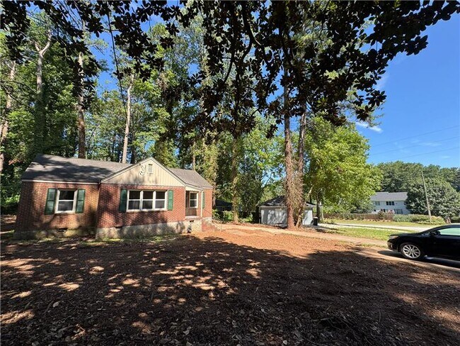 1833 Ridgeland Dr in Decatur, GA - Building Photo - Building Photo