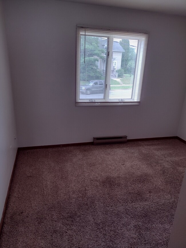 303 Talmadge St, Unit 303 #3 in Eau Claire, WI - Building Photo - Building Photo