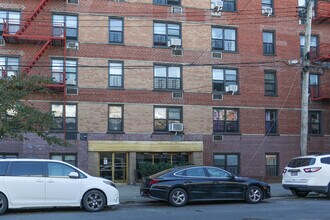 880 68th St in Brooklyn, NY - Foto de edificio - Building Photo