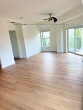 200 River Vista Dr, Unit #603 in Atlanta, GA - Building Photo - Building Photo