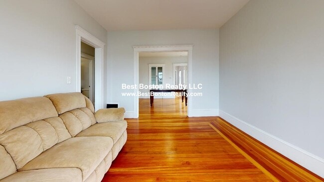 property at 27 A Craigie St