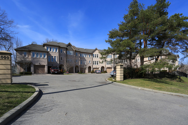 2002-2016 John St in Markham, ON - Building Photo - Primary Photo