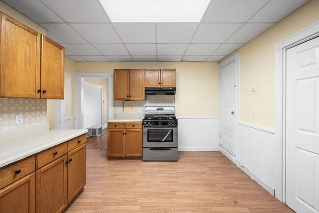 12 Porter St in Everett, MA - Building Photo - Building Photo