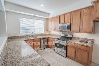 23939 Brescia Dr in Valencia, CA - Building Photo - Building Photo
