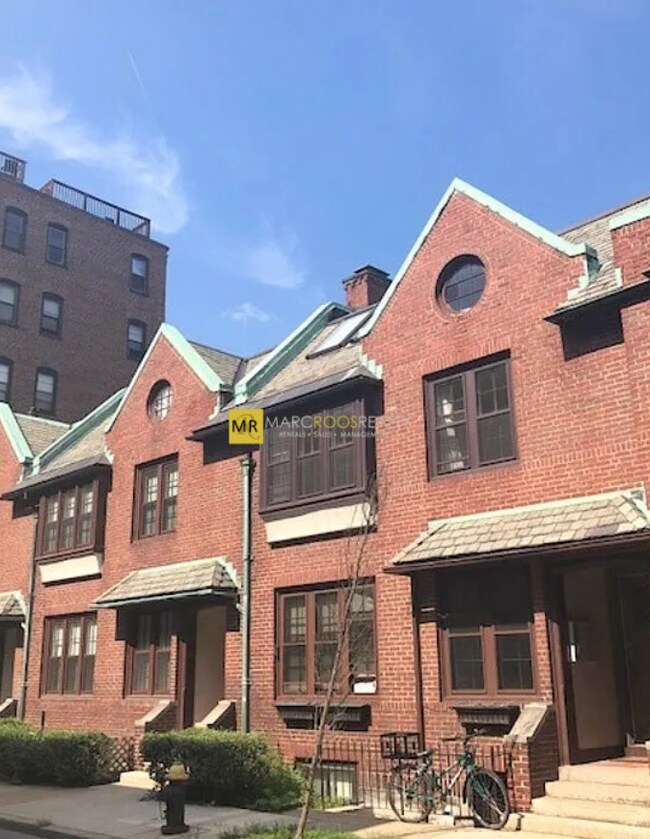 property at 12 Aberdeen St