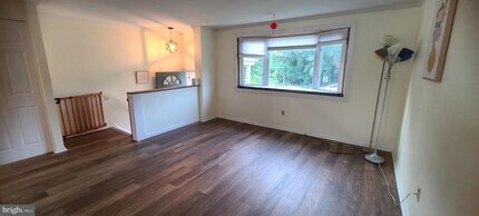 1011 Regina Dr in Arbutus, MD - Building Photo - Building Photo