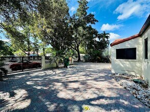 5231 SW 5th Terrace in Coral Gables, FL - Building Photo - Building Photo