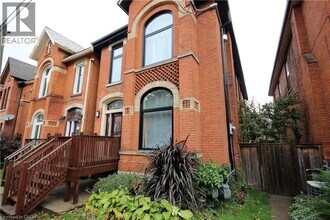 143 Grant Ave in Hamilton, ON - Building Photo - Building Photo