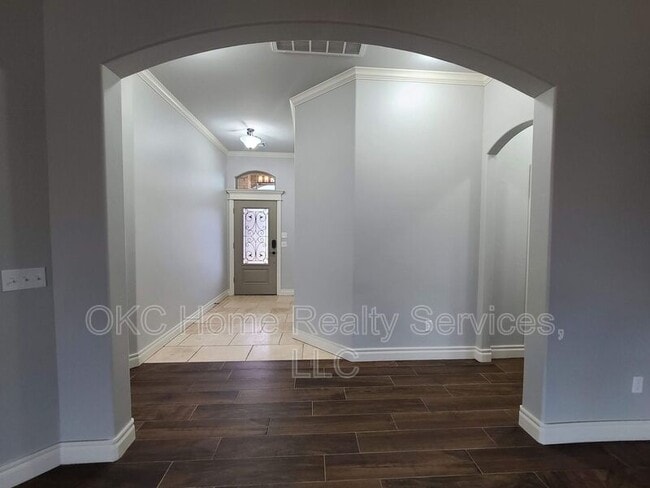 4800 Hambletonian Ln in Mustang, OK - Building Photo - Building Photo