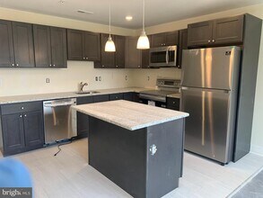 1848 N 19th St-Unit -C in Philadelphia, PA - Foto de edificio - Building Photo