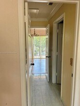 10604 NW 87th Ct in Hialeah, FL - Building Photo - Building Photo