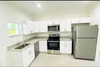 3001 23rd St W in Lehigh Acres, FL - Building Photo - Building Photo