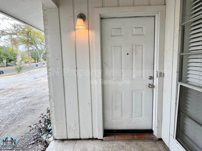 944 Patricia Dr in San Antonio, TX - Foto de edificio - Building Photo