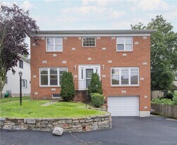 30 Cassilis Ave in Yonkers, NY - Building Photo