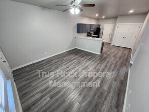 416 E 13th St in Ada, OK - Foto de edificio - Building Photo