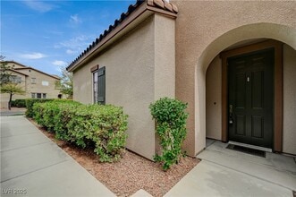 11375 Belmont Lake Dr in Las Vegas, NV - Building Photo - Building Photo