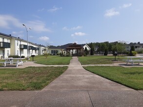 Brushwood Apartments in Owensboro, KY - Building Photo - Building Photo