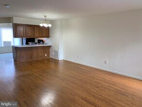 2113 N Tazewell Ct in Arlington, VA - Building Photo - Building Photo