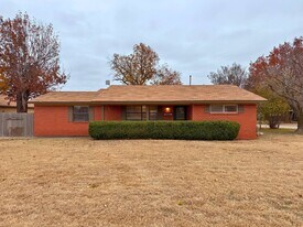 4715 Coronado Ave in Wichita Falls, TX - Building Photo