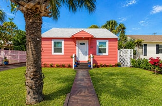 221 S C St in Lake Worth Beach, FL - Building Photo
