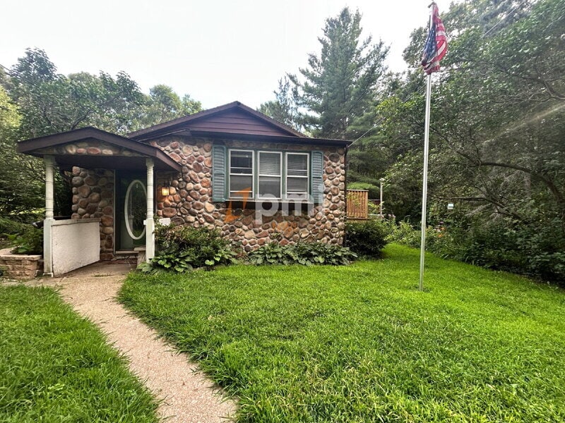 3320 E Johns Ave in Michigan City, IN - Foto de edificio