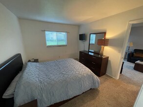 8200 Summerlin Village Cir in Ft. Myers, FL - Building Photo - Building Photo