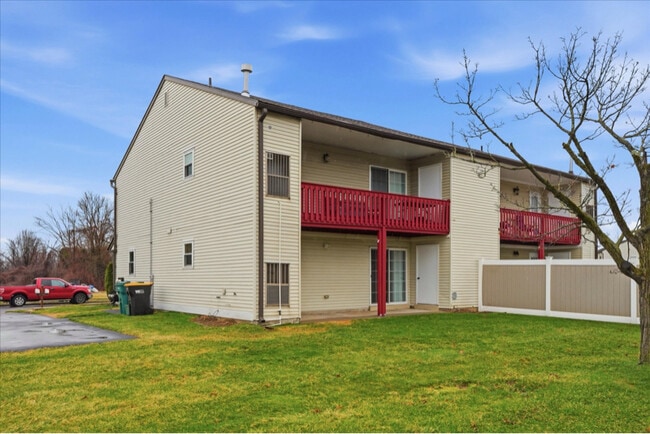 4546 Rosemarie Dr in Bensalem, PA - Foto de edificio - Building Photo