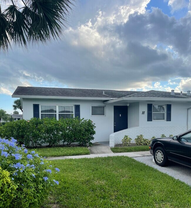 property at 2716 Emory Dr E