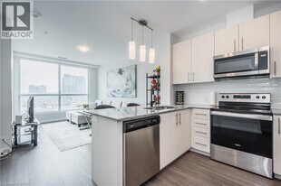 104 Garment St in Kitchener, ON - Building Photo