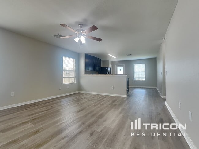 9910 Waldens Pond Court in Houston, TX - Building Photo - Building Photo