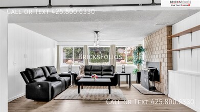 1129 207th Pl SE in Bothell, WA - Building Photo - Building Photo